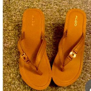 Platform type sandals from Aldo size 9 tan/light brown